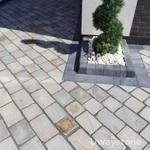 KANDLA GREY SANDSTONE COBBLESTONE SETTS