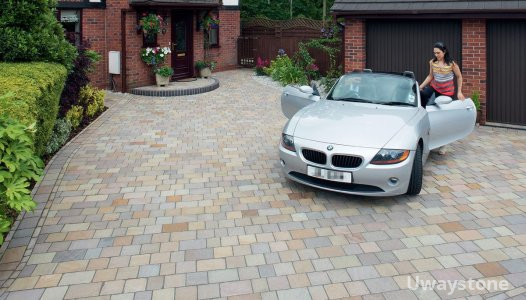 AUTUMN BROWN SANDSTONE COBBLESTONE SETTS